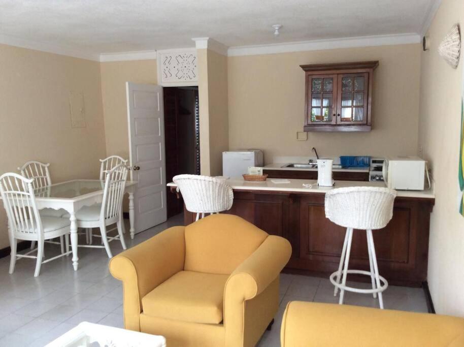 Lush Tropical Apartment Located In A 4-Star Resort Runaway Bay Εξωτερικό φωτογραφία