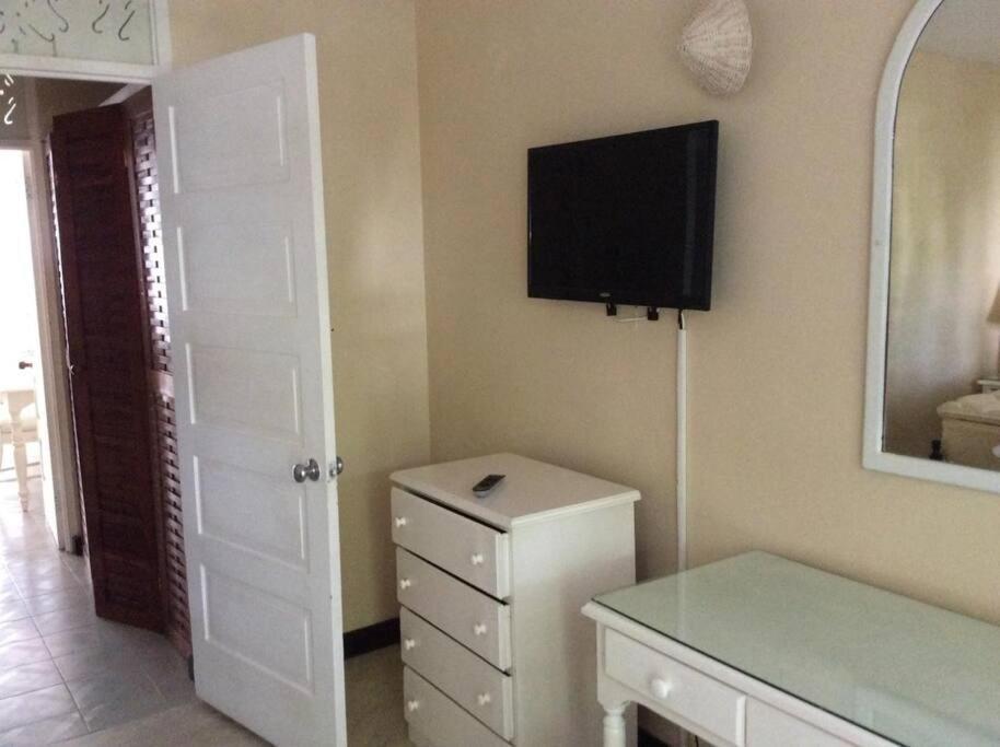 Lush Tropical Apartment Located In A 4-Star Resort Runaway Bay Εξωτερικό φωτογραφία