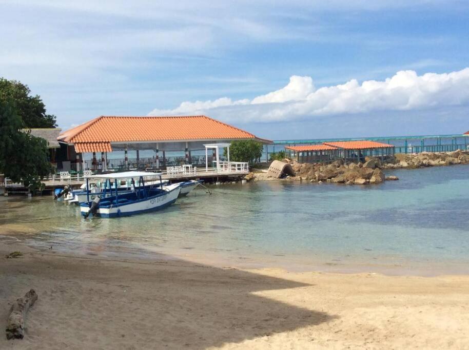 Lush Tropical Apartment Located In A 4-Star Resort Runaway Bay Εξωτερικό φωτογραφία